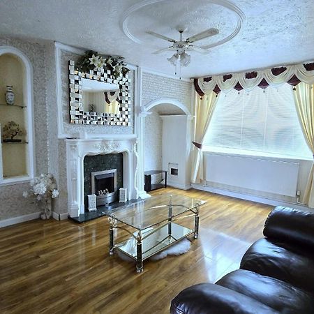 Ritchie Guest House Wigan Exterior photo